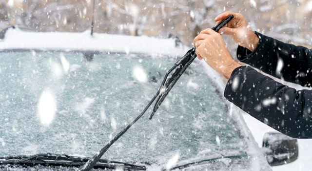 windshield wipers during a snowstorm